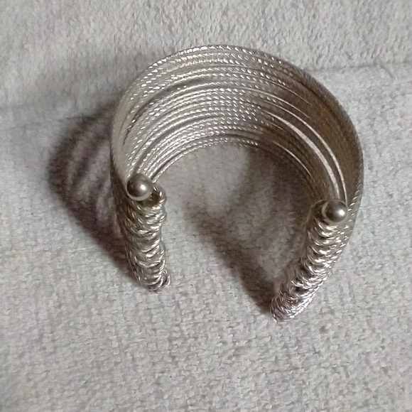 Silvertone multi wire bracelet wide - Picture 3 of 4